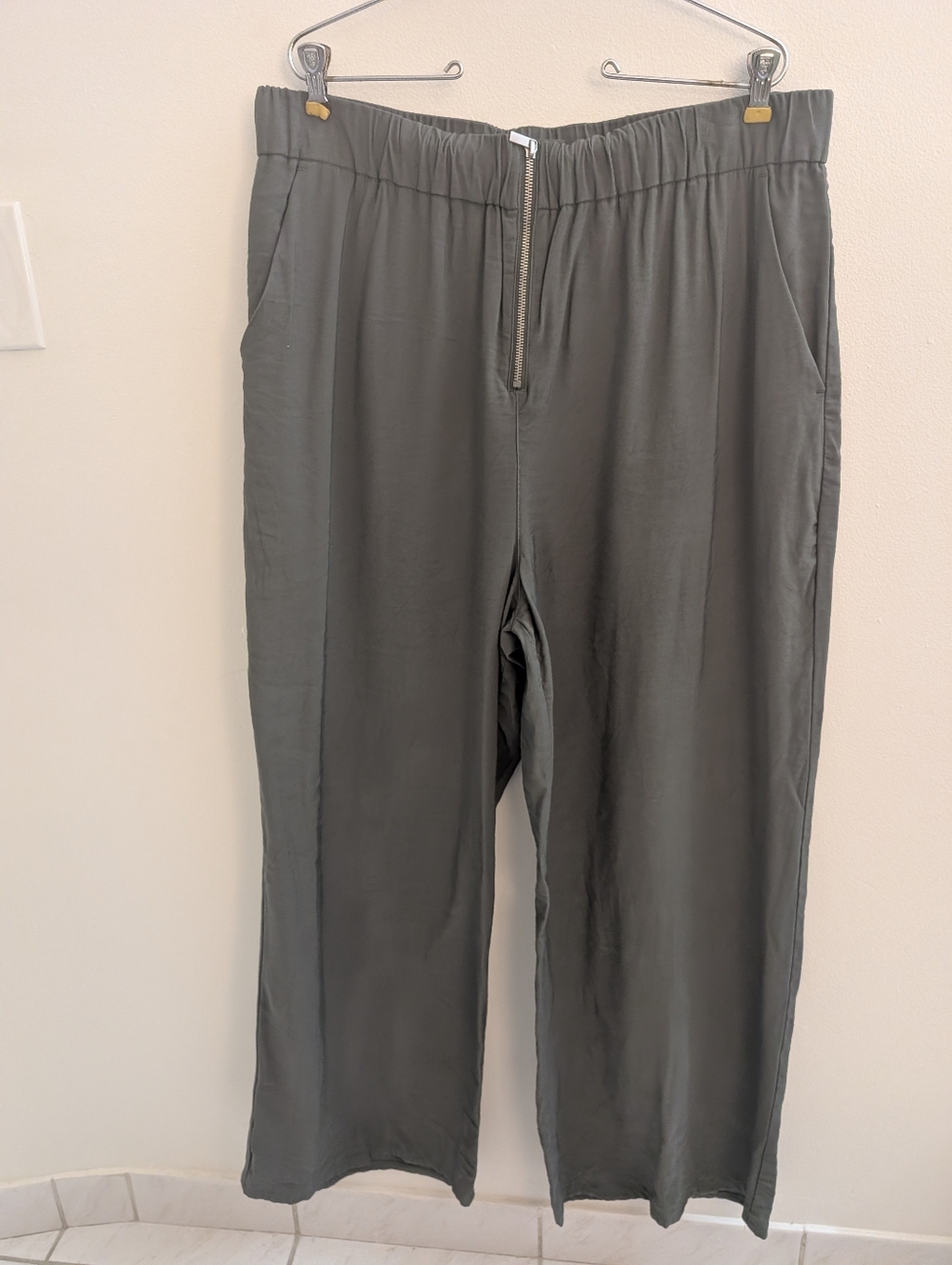 Bar III Wide Leg Pants | Size XL | Olive/Army Green